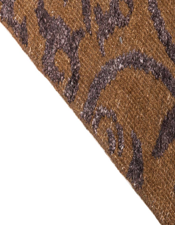 Detail image of  5' x 7' 9  Hand Knotted Darya Rug