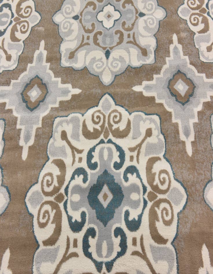Detail image of  6' 7 x 9' 6 Diana Rug
