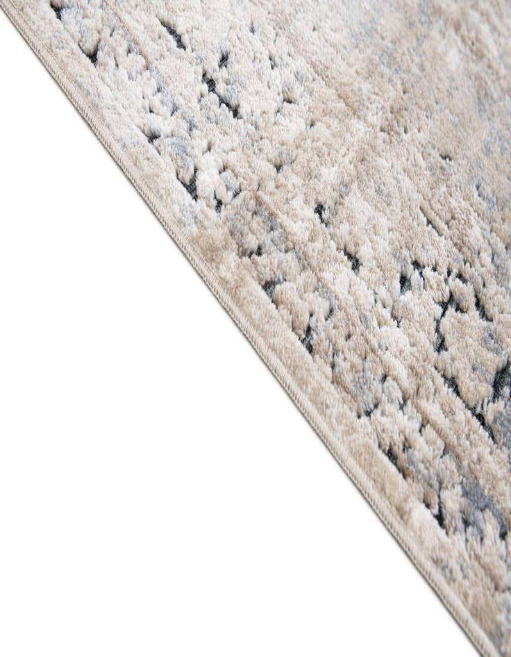 Detail image of 5' x 7' 8 Eliza Rug