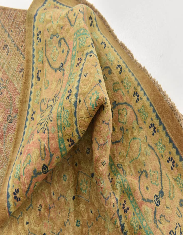 Detail image of  9' 7 x 12' 9  Hand Knotted Farahan Persian Wool Rug