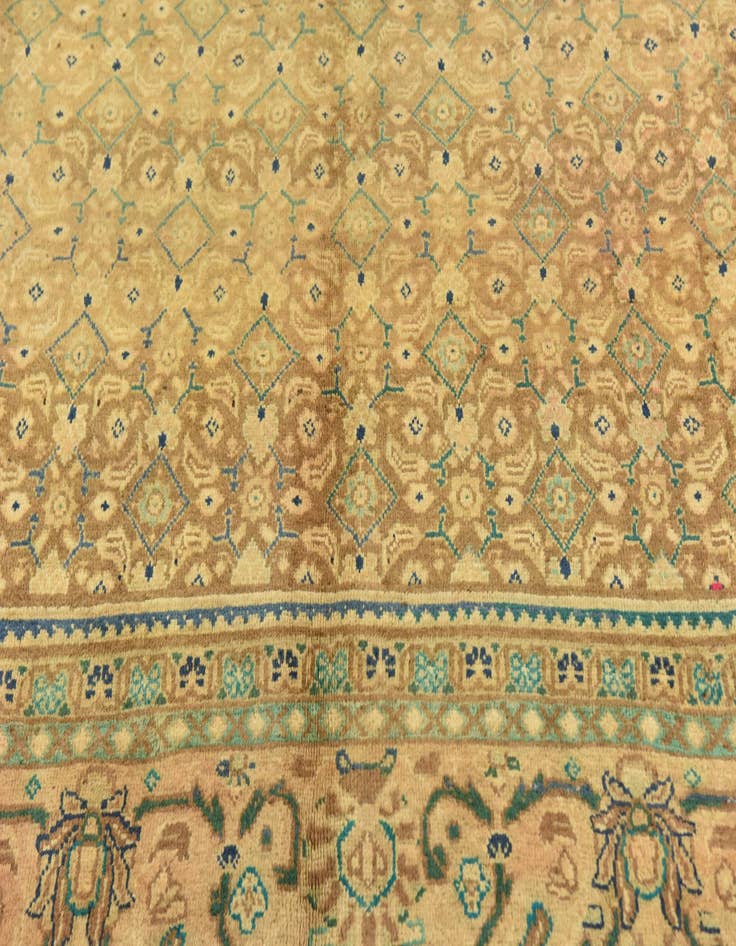 Detail image of  9' 7 x 12' 9  Hand Knotted Farahan Persian Wool Rug