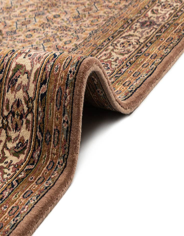 Detail image of  8' 1 x 11' 5  Hand Knotted Farahan Wool Rug