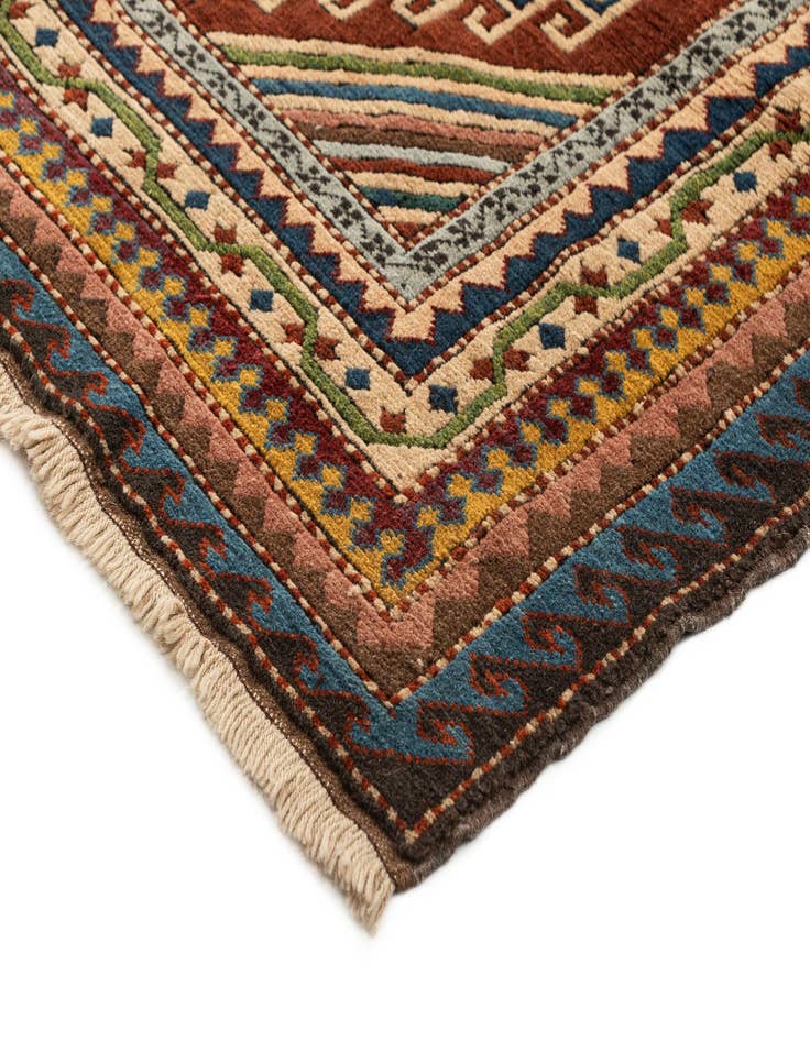 Detail image of  4' 4 x 6'  Hand Knotted Fars Wool Rug