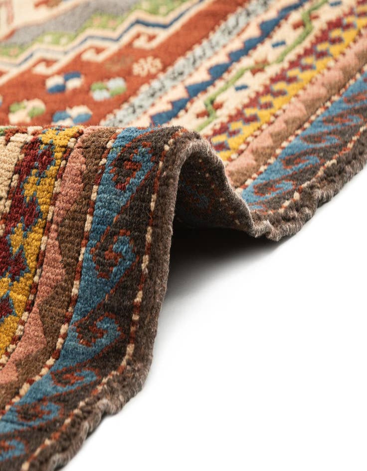 Detail image of  4' 4 x 6'  Hand Knotted Fars Wool Rug