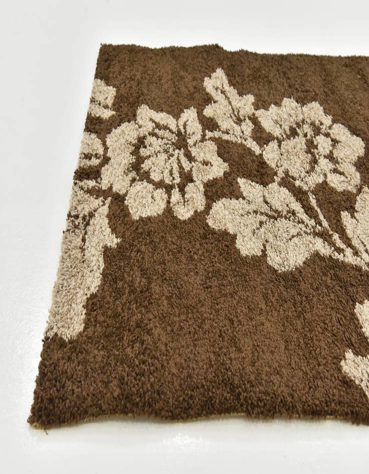 Detail image of  4' x 5' 7 Frieze Rug