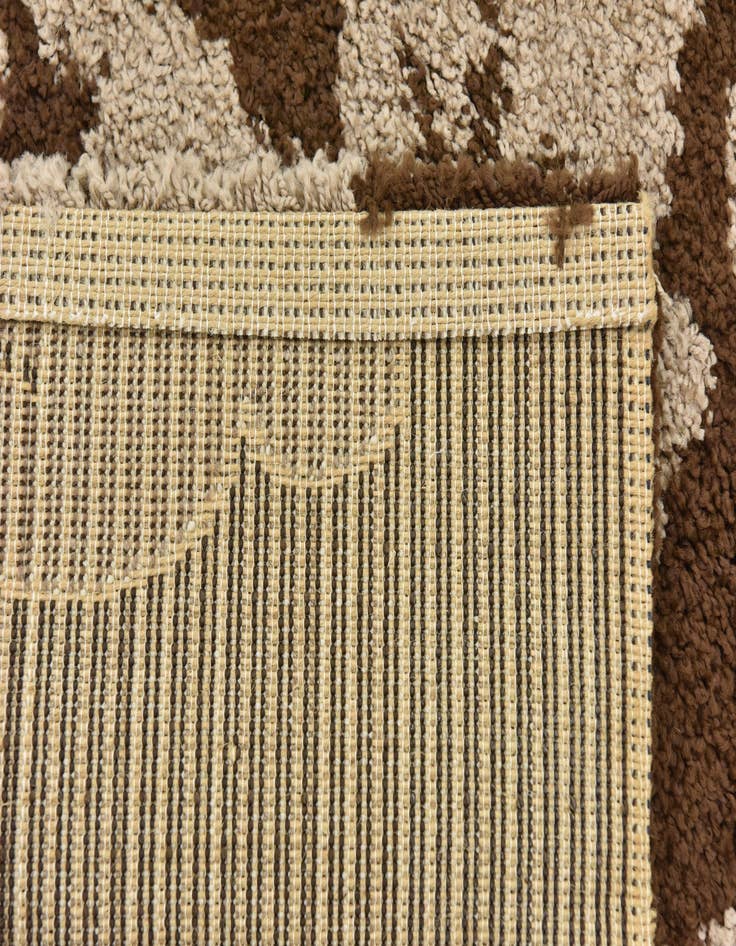 Detail image of  4' x 5' 7 Frieze Rug