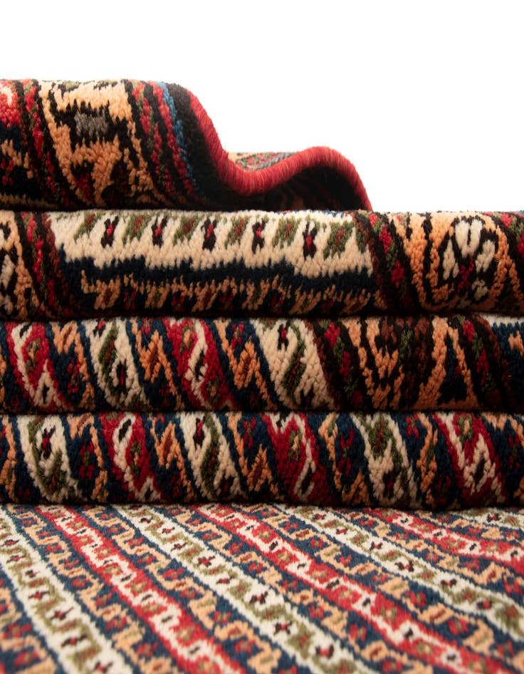 Detail image of  5' 1 x 8' 4  Hand Knotted Ghashghai Persian Wool Rug