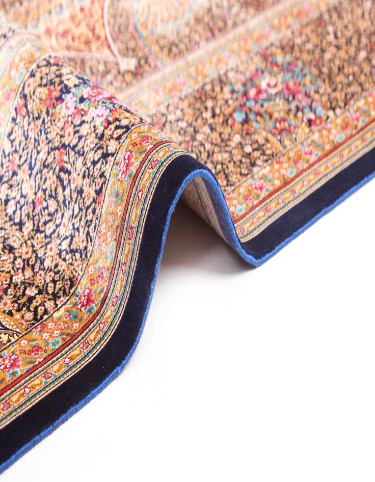 Detail image of  6' 7 x 9' 10 Ghom Design Rug