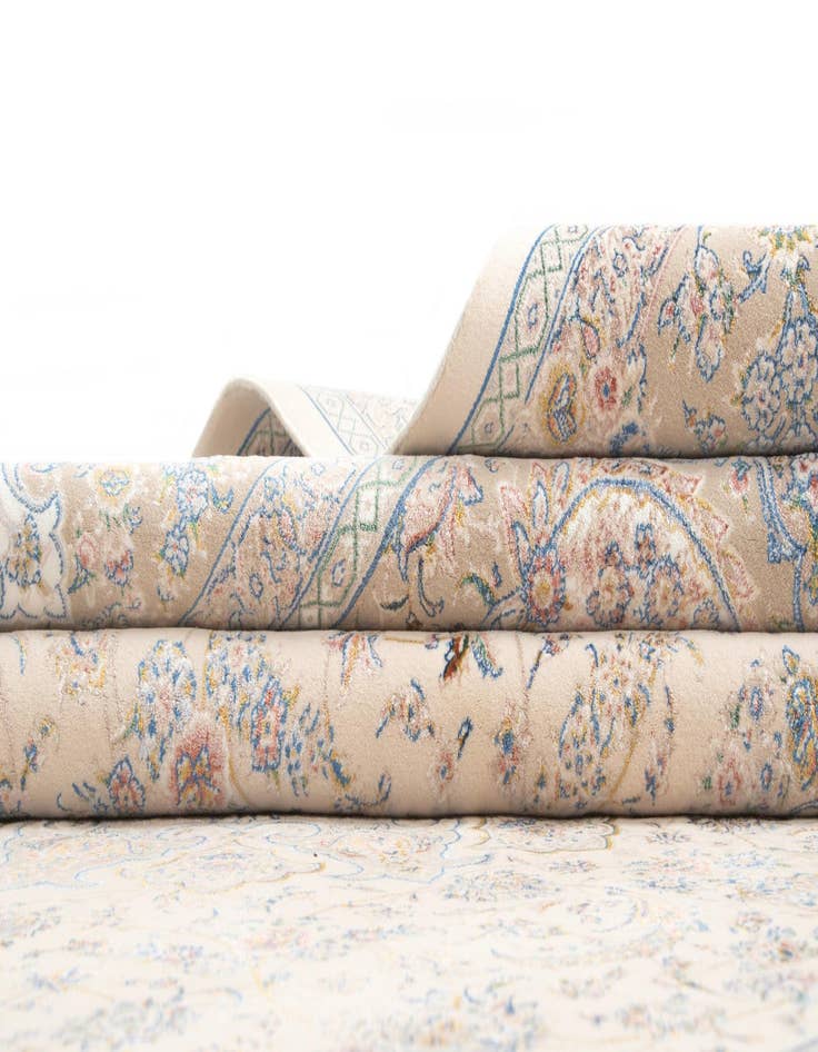 Detail image of  4' 11 x 7' 5 Ghom Design Rug