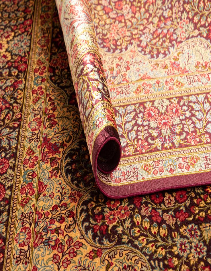 Detail image of  3' 3 x 4' 11 Ghom Silk Rug