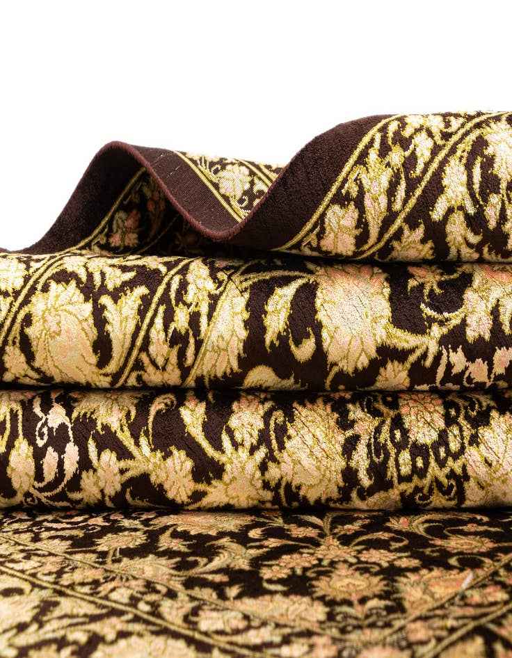 Detail image of  3' 5 x 4' 11 Ghom Silk Rug