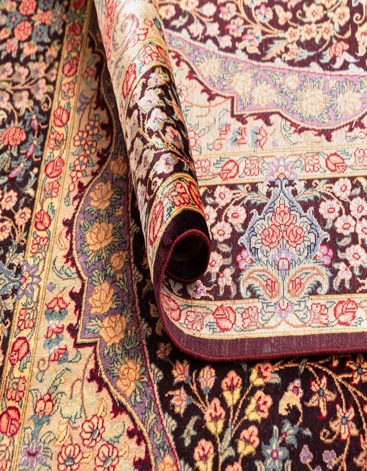 Detail image of  3' 3 x 5' 2 Ghom Silk Rug