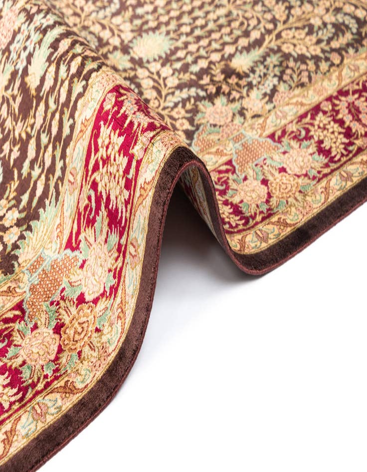 Detail image of  3' 2 x 4' 10 Ghom Silk Rug