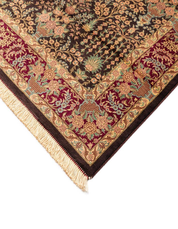 Detail image of  3' 2 x 4' 10 Ghom Silk Rug