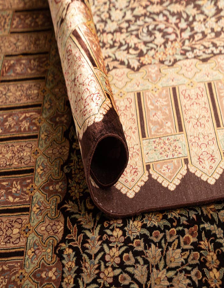 Detail image of 3' 5 x 5' 3 Ghom Silk Rug