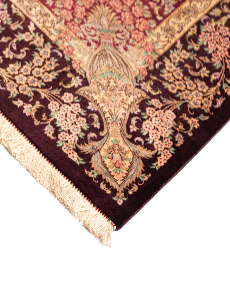 Detail image of  4' 5 x 6' 7 Ghom Silk Rug