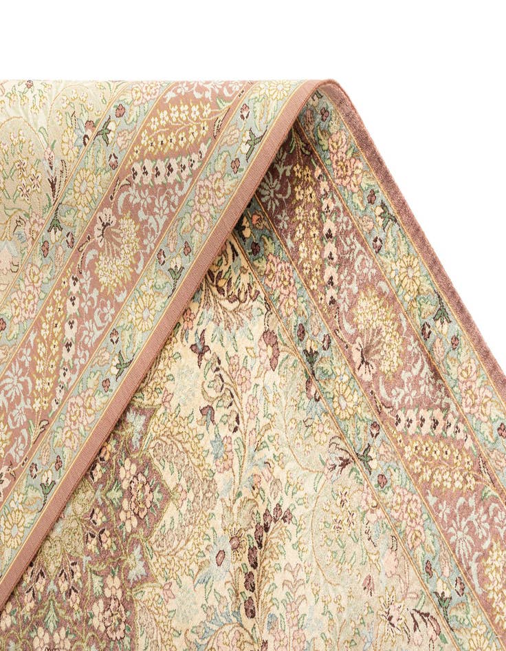 Detail image of  3' 3 x 4' 10 Ghom Silk Rug