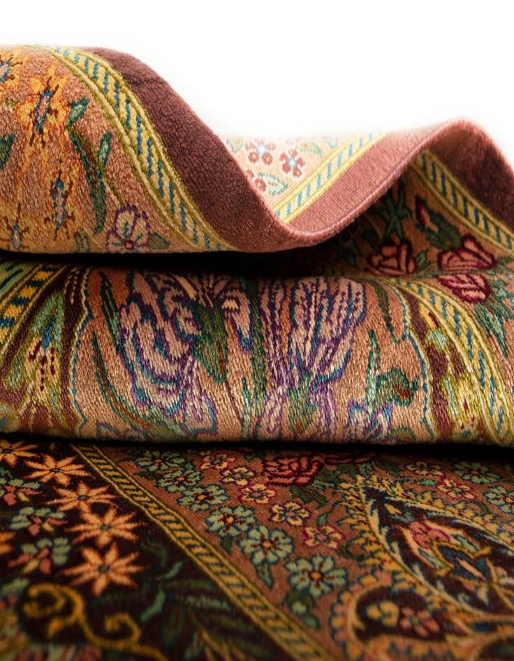 Detail image of  2' x 2' 11 Ghom Silk Rug