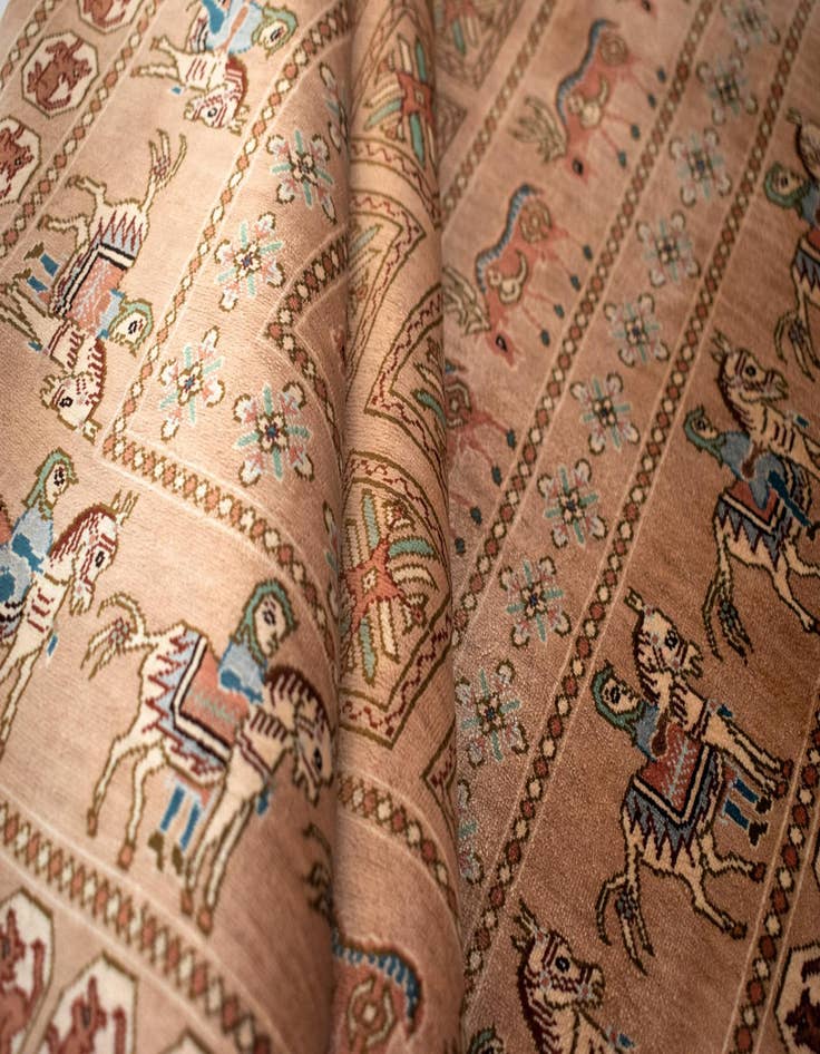 Detail image of  3' 3 x 4' 11 Ghom Silk Rug