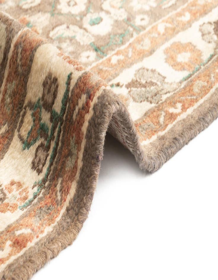 Detail image of  4' 1 x 9' 4 Hamedan Rug