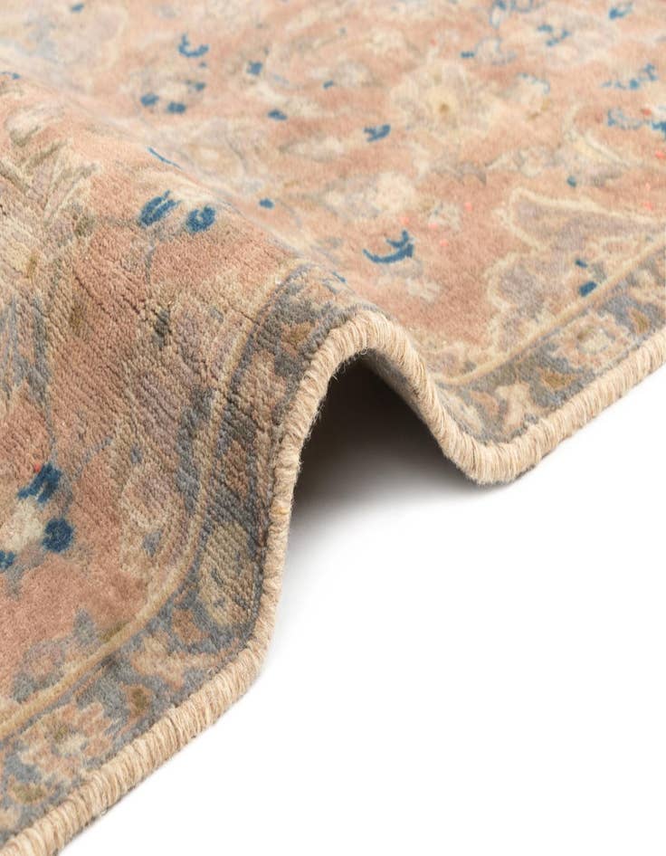 Detail image of  4' 3 x 6' 9 Hamedan Rug