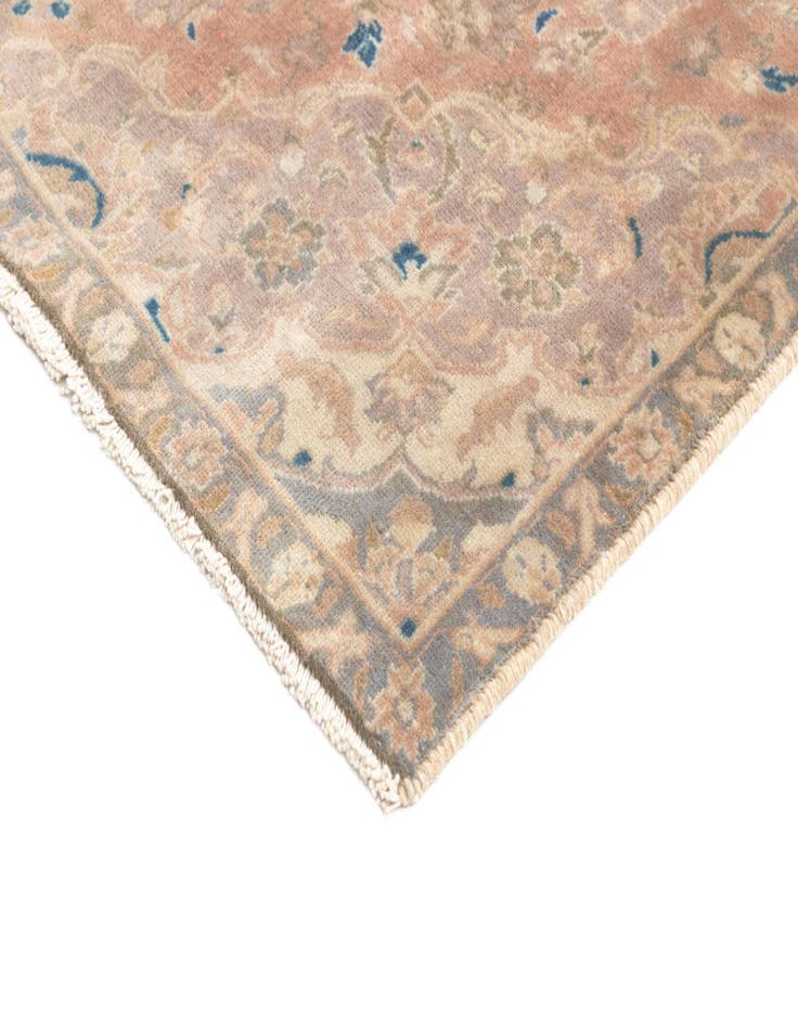 Detail image of  4' 3 x 6' 9 Hamedan Rug