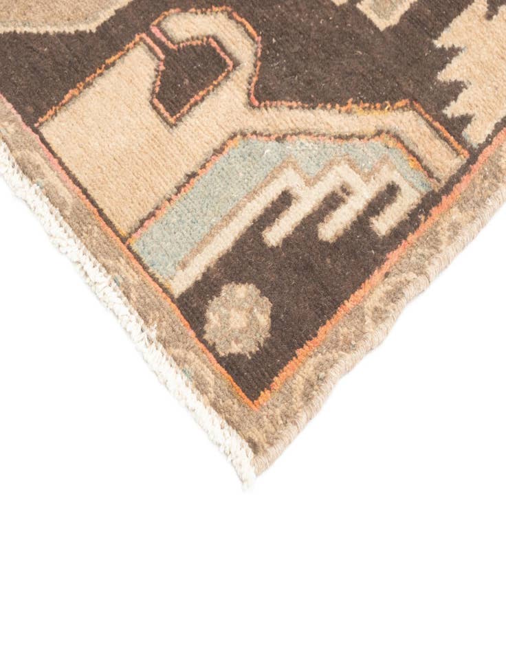 Detail image of  3' 3 x 9' Hamedan Rug