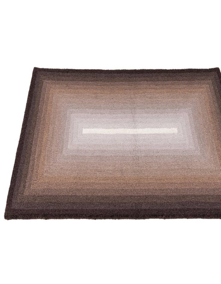 Detail image of  3' 2 x 5' Hand Tufted Wool Rug