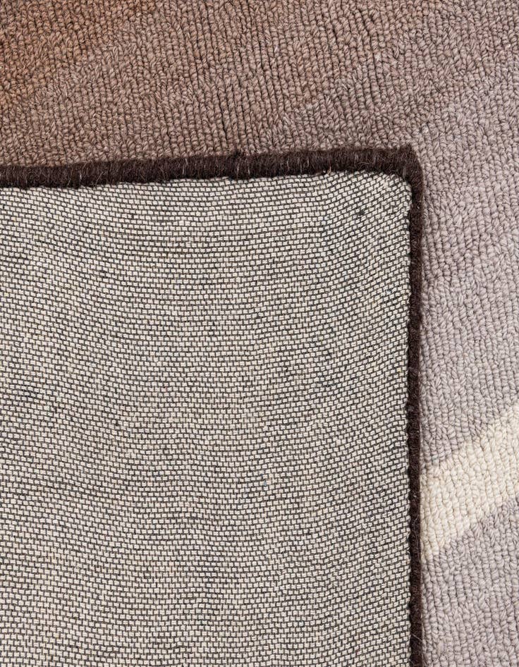 Detail image of  3' 2 x 5' Hand Tufted Wool Rug