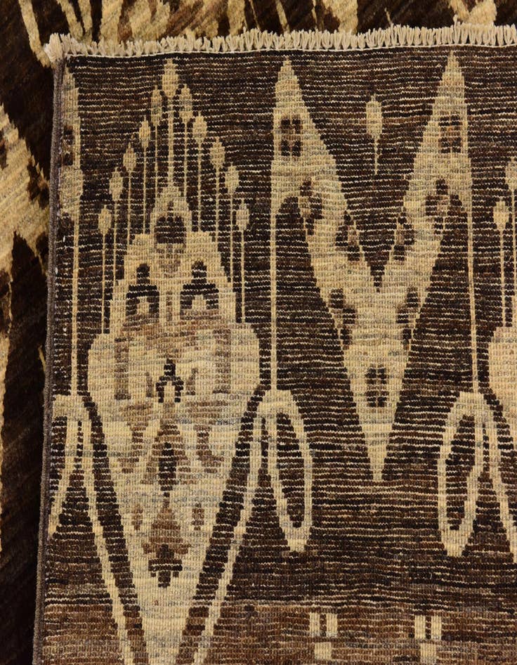 Detail image of  6' 10 x 9' 10  Hand Knotted Ikat Rug