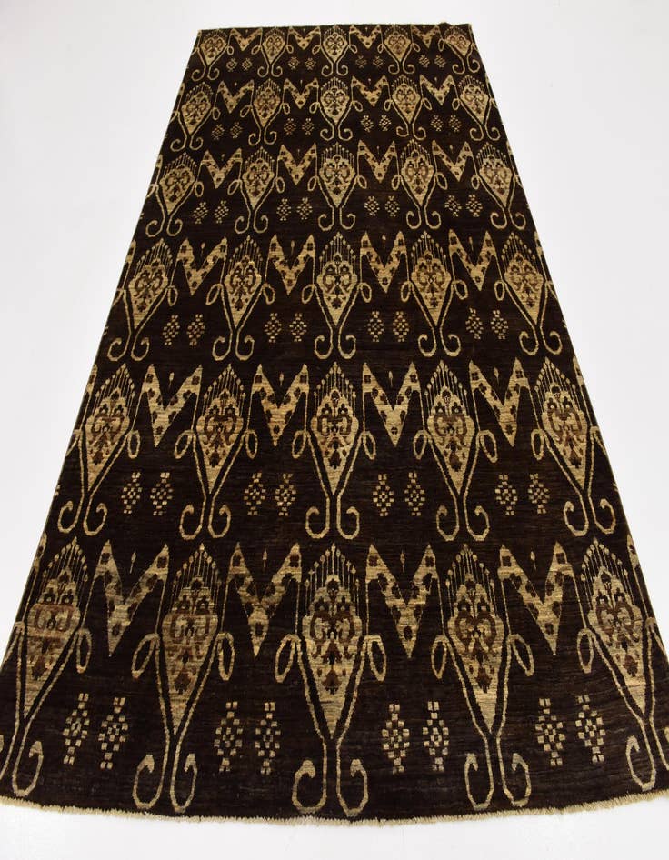 Detail image of  6' 10 x 9' 10  Hand Knotted Ikat Rug