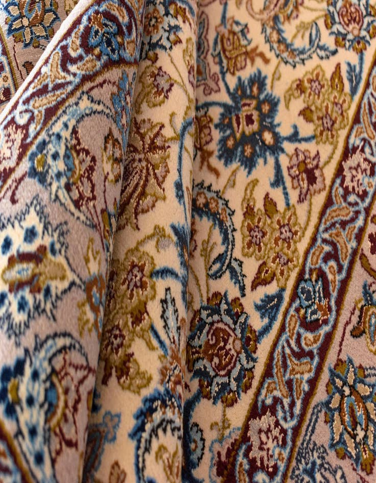 Detail image of  3' 7 x 5' 7 Isfahan Rug