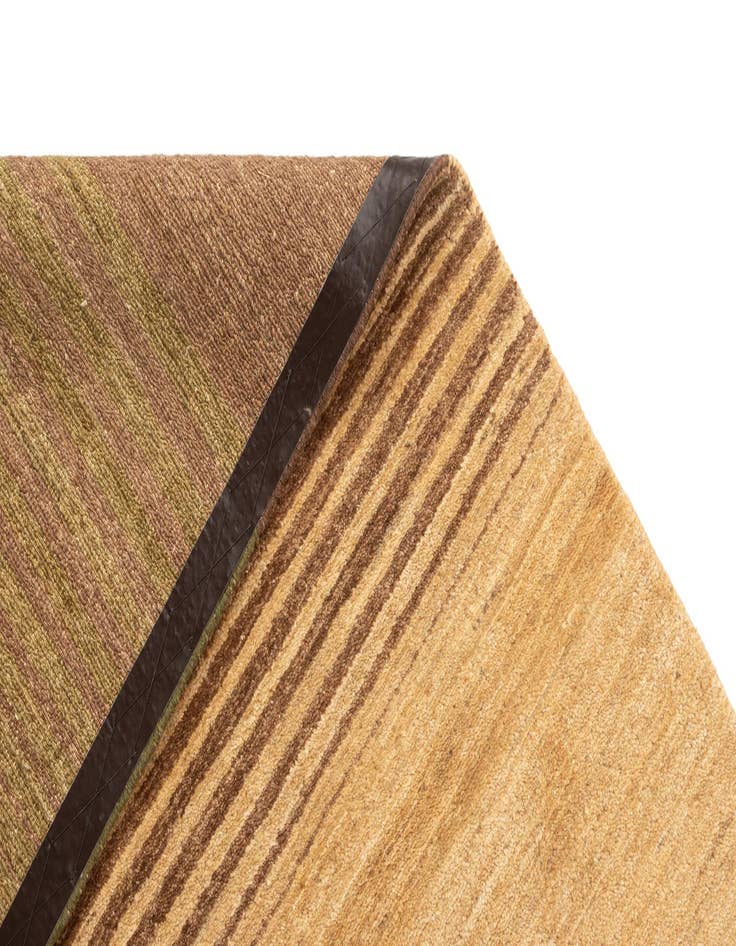 Detail image of  6' 8 x 9' 8 Juma Rug