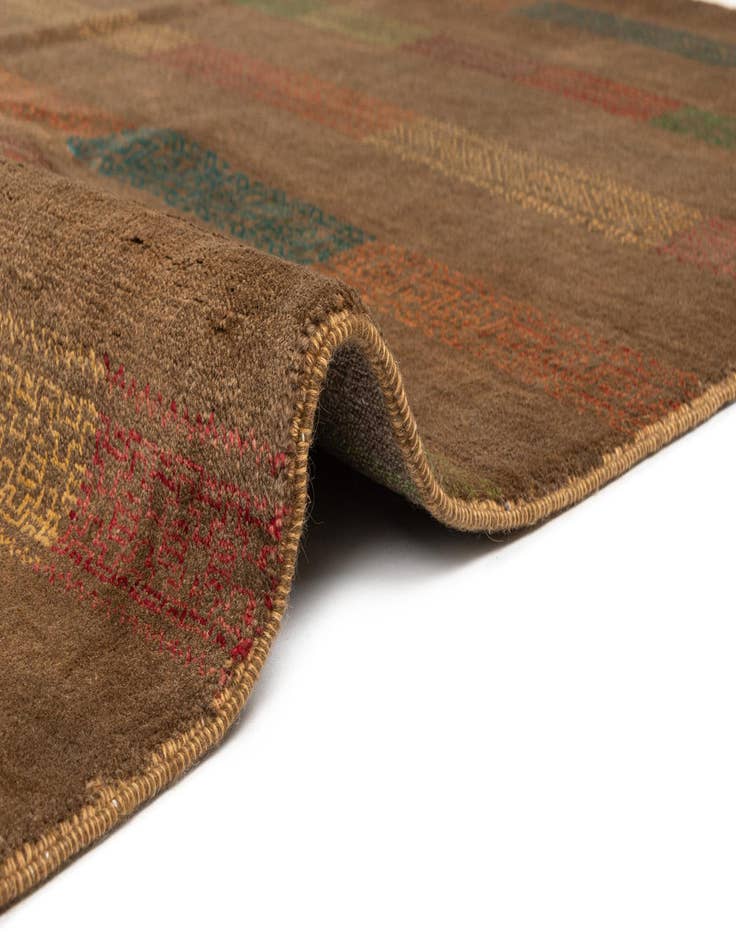 Detail image of  6' 8 x 9' 9 Juma Wool Rug