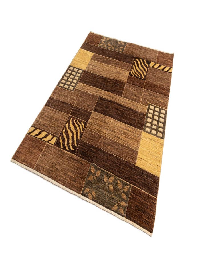 Detail image of  4' 11 x 6' 6 Juma Wool Rug