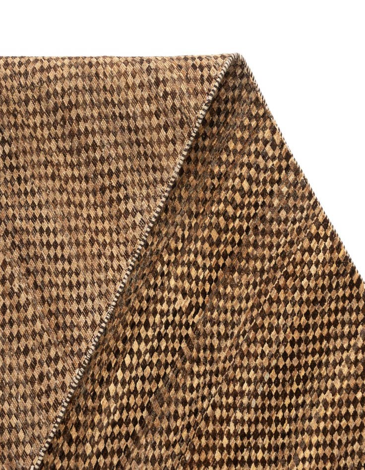 Detail image of  5' 5 x 7' 10 Juma Wool Rug