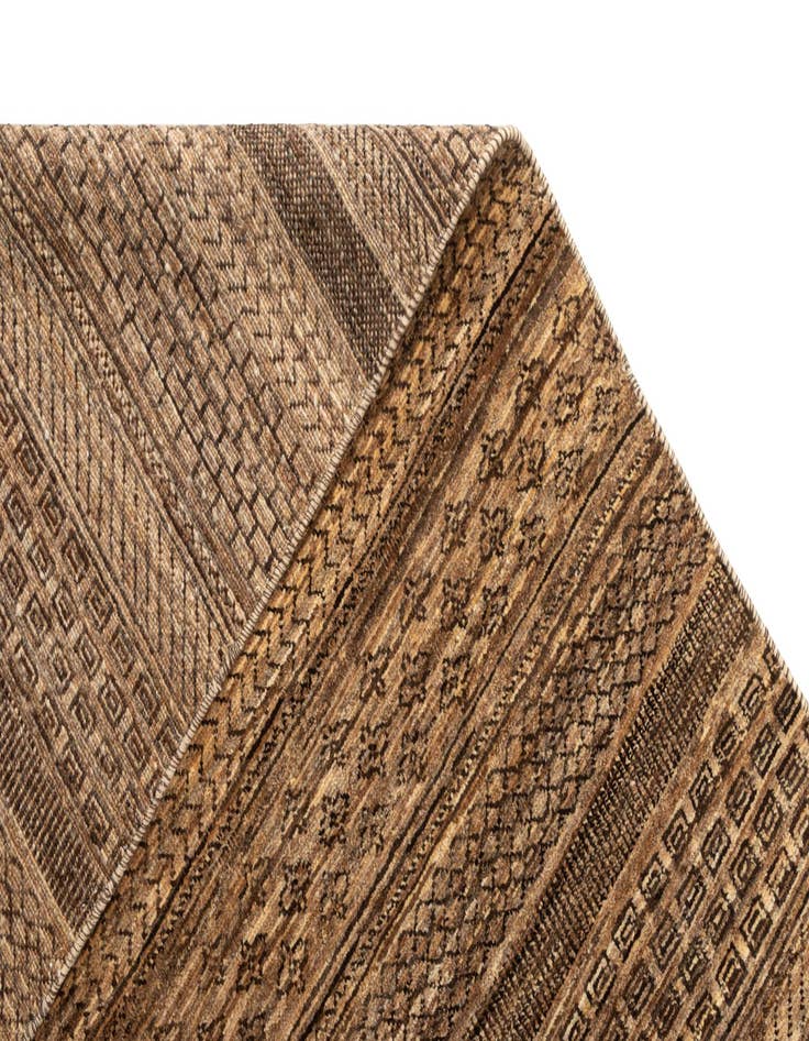 Detail image of  4' 7 x 6' 9 Juma Wool Rug