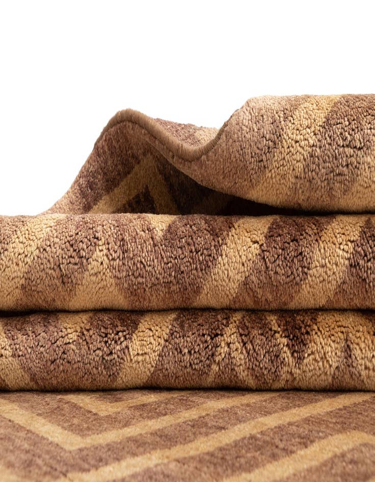 Detail image of  4' 7 x 6' 8 Juma Wool Rug