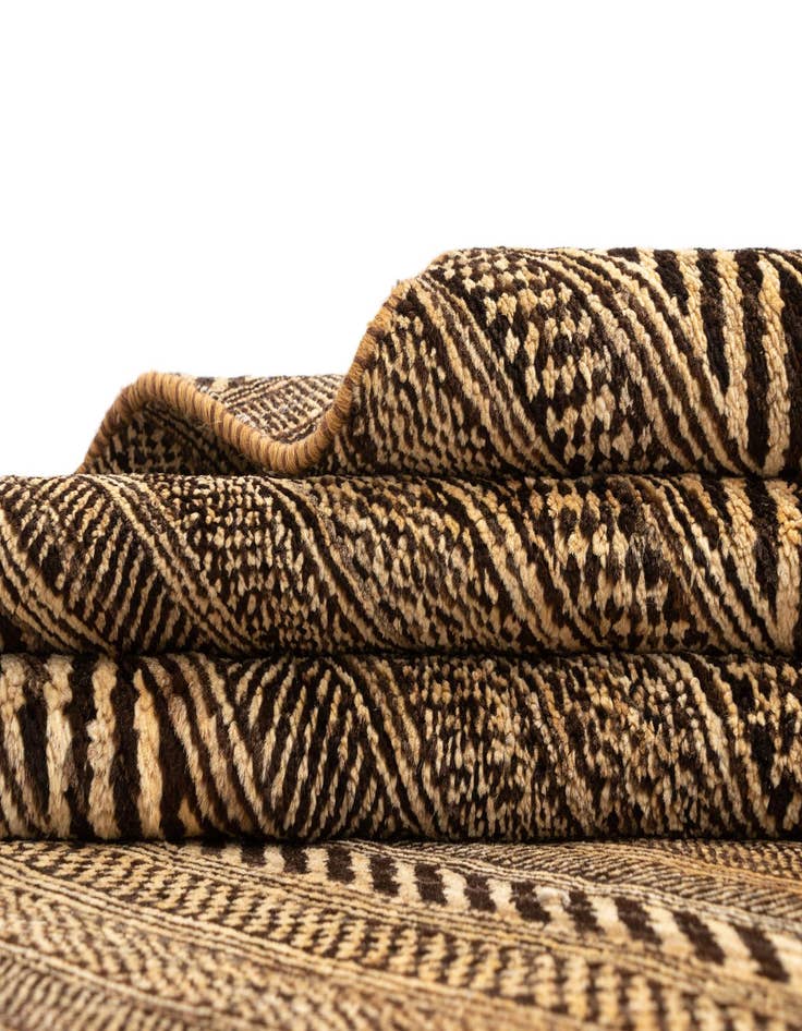 Detail image of  4' 6 x 6' 8 Juma Wool Rug