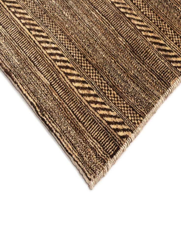 Detail image of  4' 6 x 6' 7 Juma Wool Rug