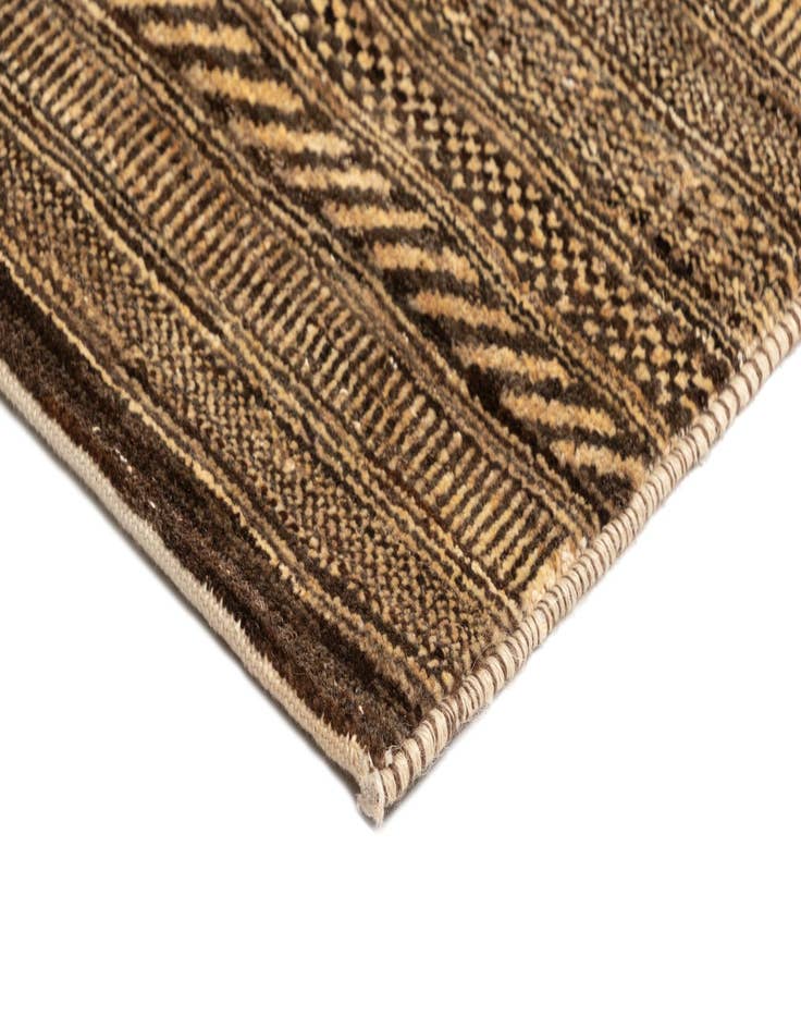 Detail image of  4' 9 x 6' 7 Juma Wool Rug