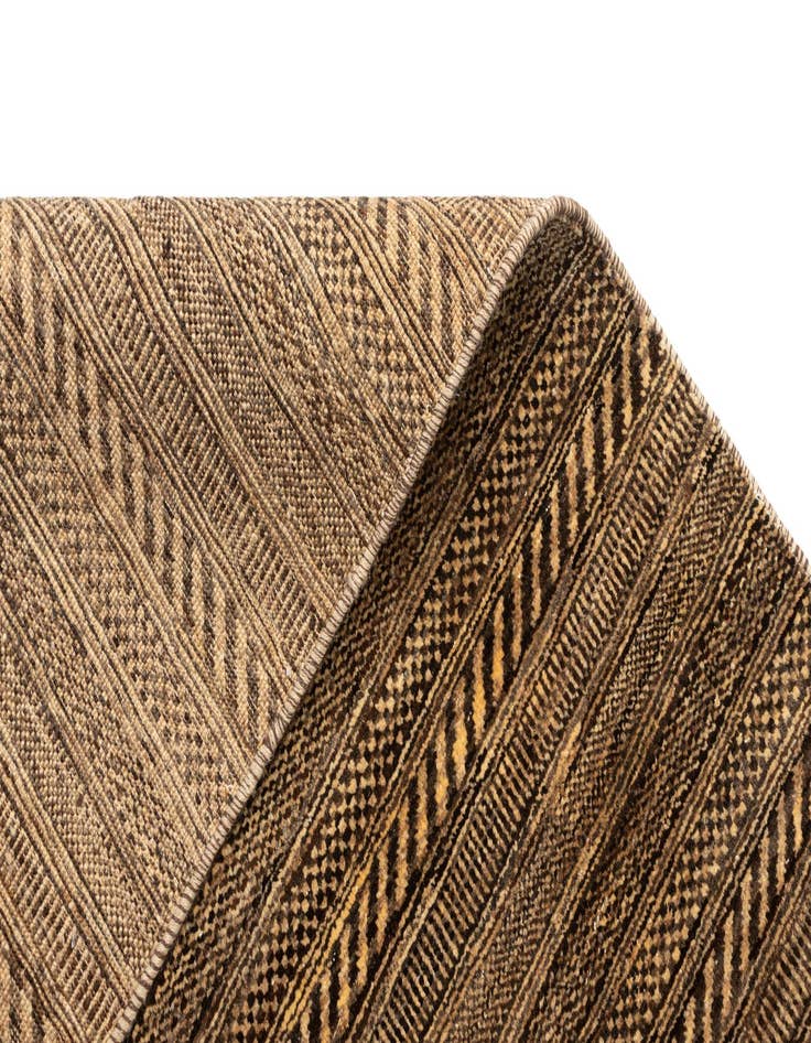 Detail image of  4' 9 x 6' 7 Juma Wool Rug