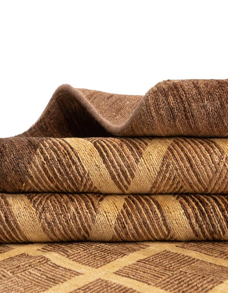 Detail image of  4' 11 x 6' 8 Juma Wool Rug