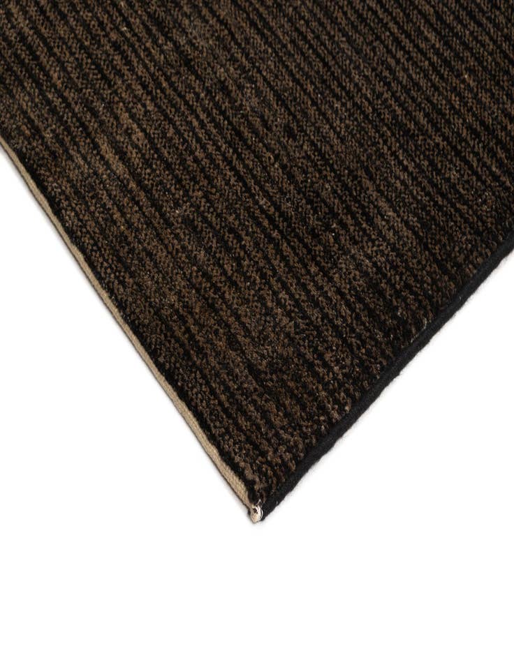 Detail image of  4' 6 x 6' 11 Juma Wool Rug