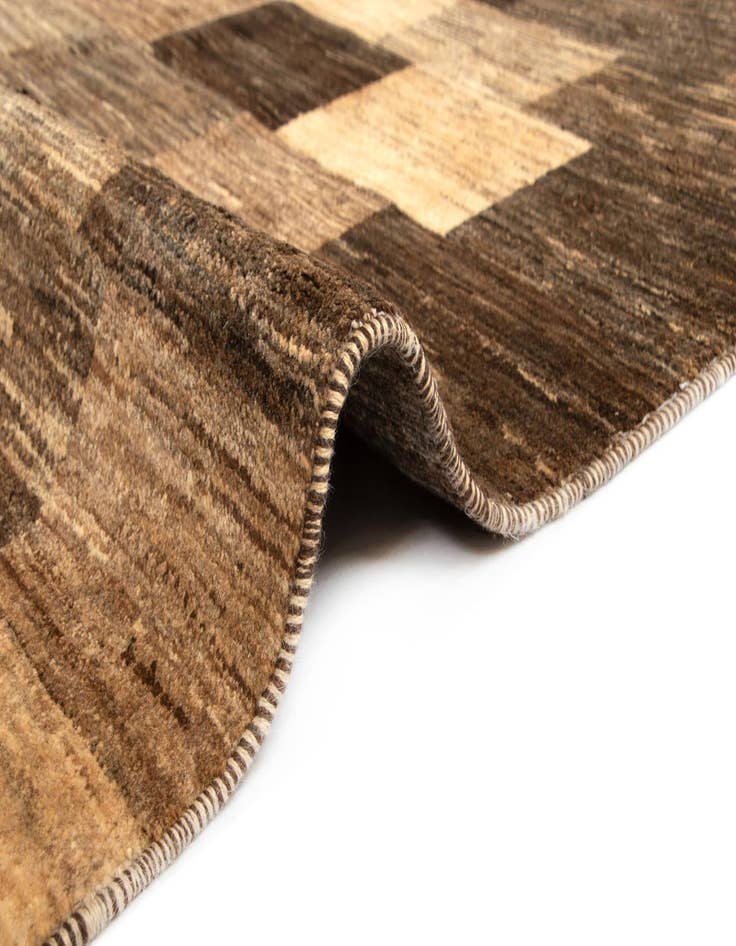 Detail image of  5' 5 x 8' Juma Wool Rug