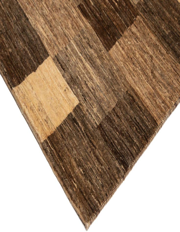 Detail image of  5' 5 x 8' Juma Wool Rug