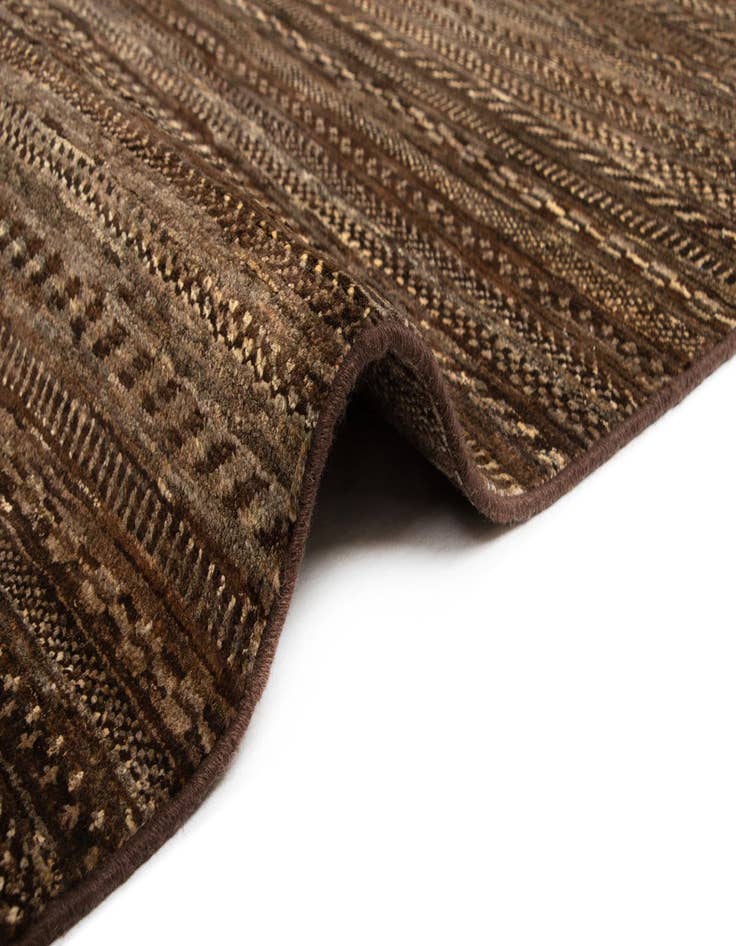 Detail image of  6' 6 x 7' 10 Juma Wool Rug