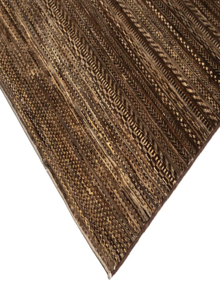 Detail image of  6' 6 x 7' 10 Juma Wool Rug