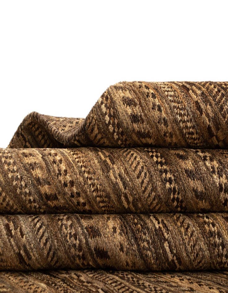 Detail image of  6' 6 x 7' 11 Juma Wool Rug