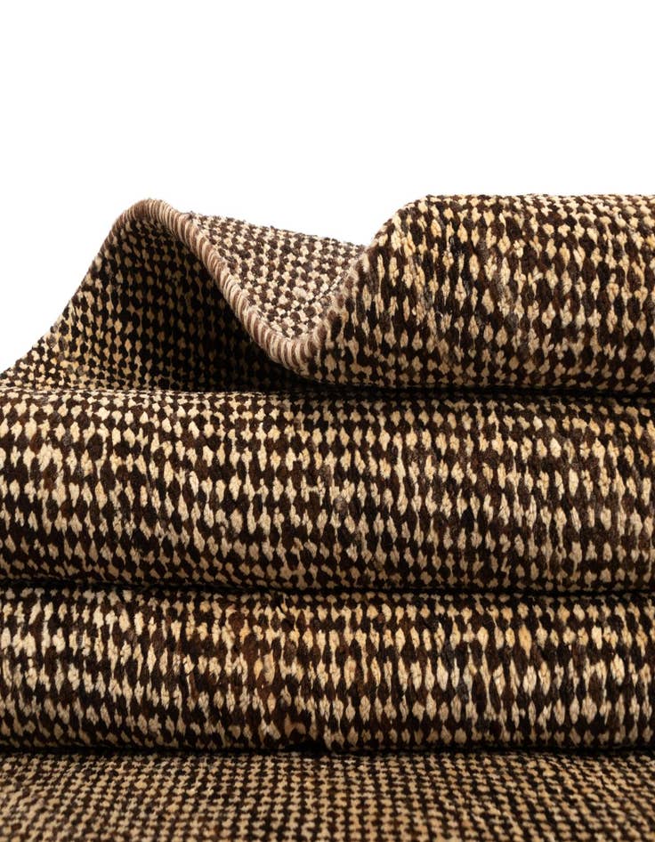 Detail image of  4' 11 x 7' 10 Juma Wool Rug